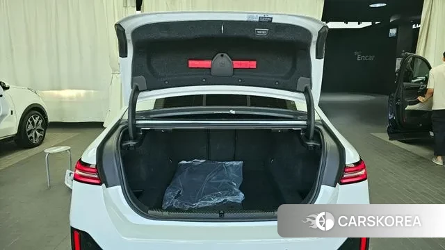 BMW 5 Series (G60) id 2993219 из Кореи 11