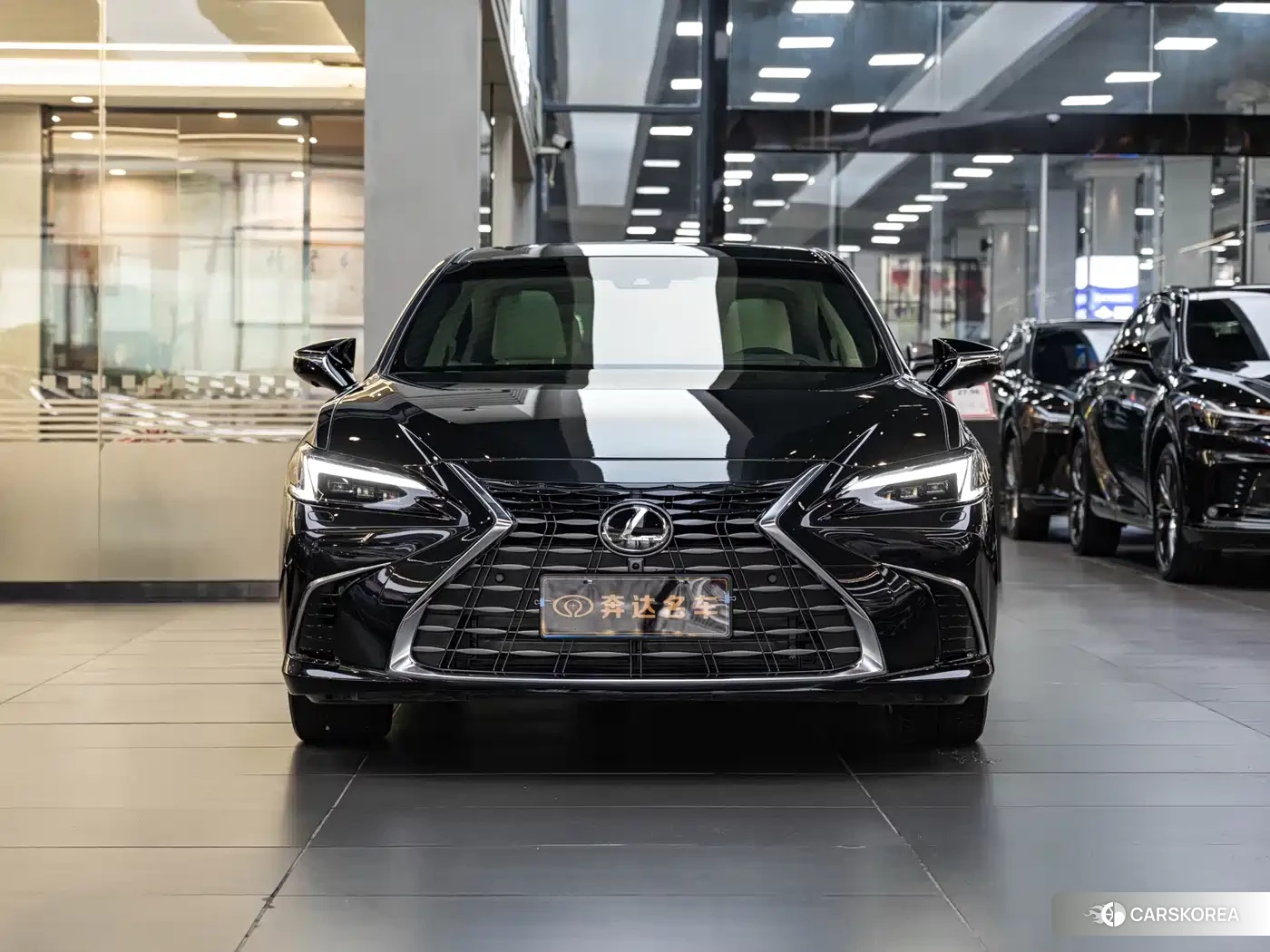 Lexus ES id 4583734 из Китая 11