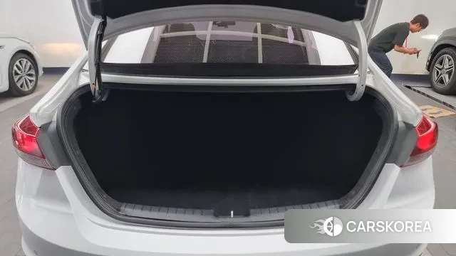 Hyundai Avante AD id 2981903 из Кореи 11