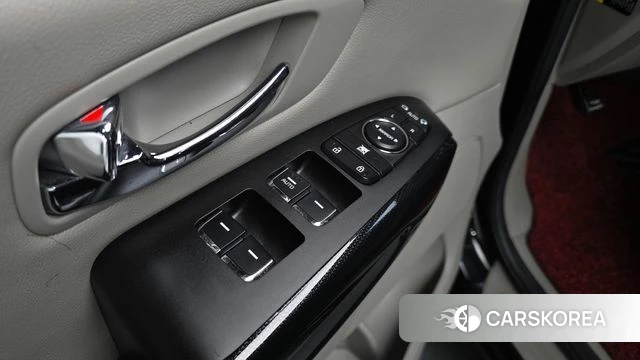 Kia All New Carnival id 4430625 из Кореи 11