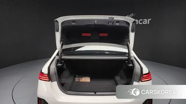 BMW 5 Series (G60) id 3410507 из Кореи 11