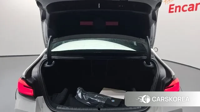 BMW 5 Series (G30) id 3360427 из Кореи 11