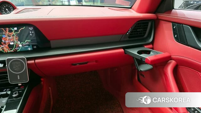 Porsche 911(992) id 4281001 из Кореи 11