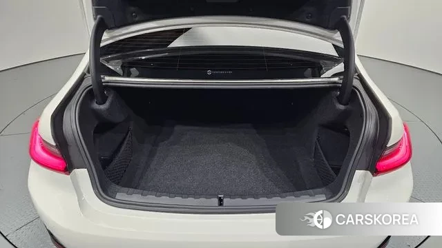 BMW 3 Series (G20) id 3378476 из Кореи 11