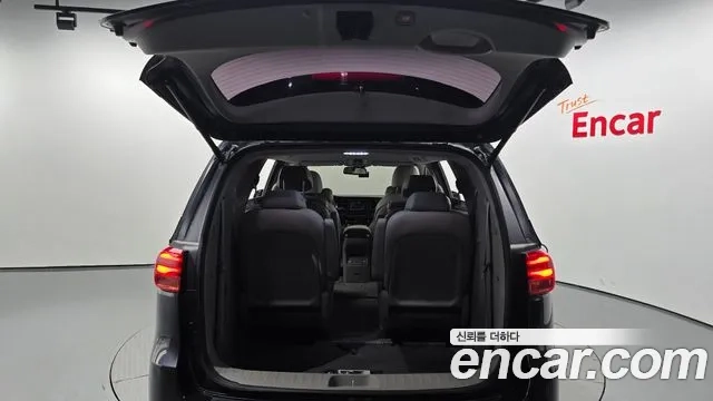 Kia The New Carnival id 2912971 из Кореи 11