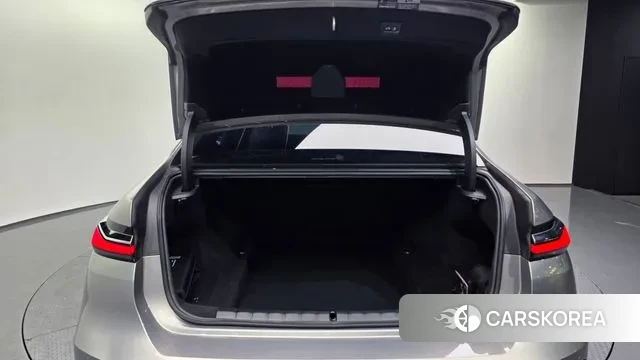 BMW 7 Series (G70) id 3590480 из Кореи 11