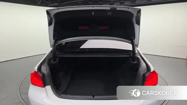 BMW 5 Series (G30) id 3612570 из Кореи 11