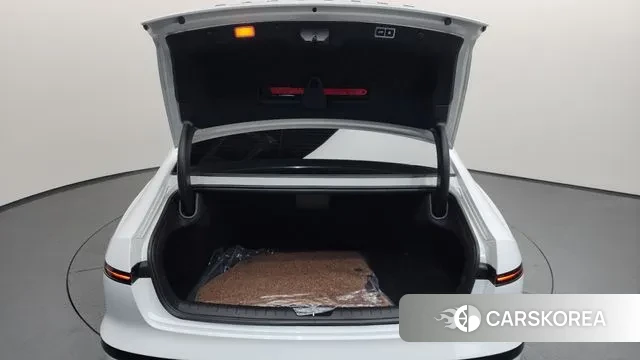 Hyundai Grandeur (GN7) id 3466991 из Кореи 11