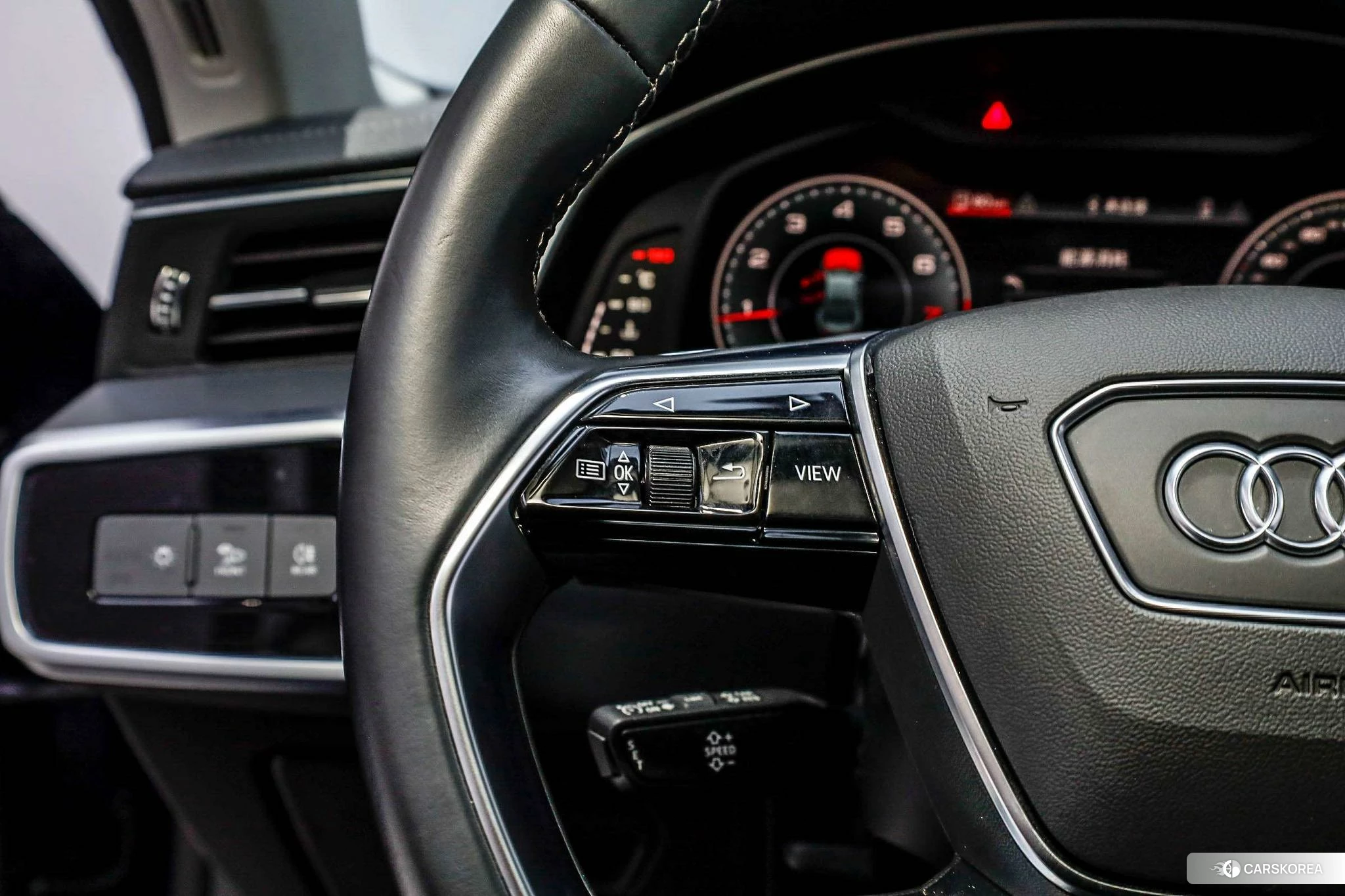 Audi A7L id 4486187 из Китая 11