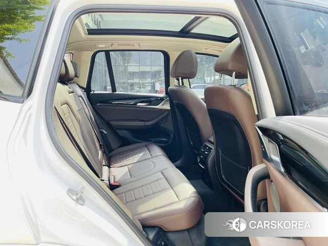 BMW X3 id 4210299 из Китая 11