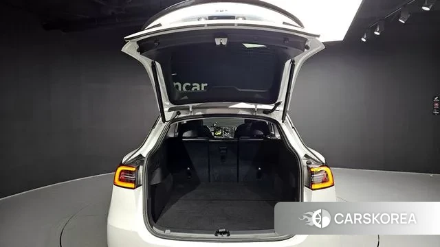 Tesla Model Y id 3323564 из Кореи 11