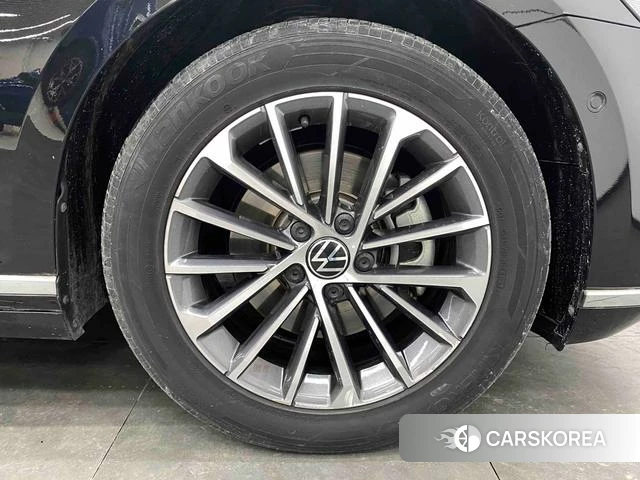 Volkswagen Magotan id 4258475 из Китая 11
