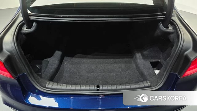 BMW 5 Series (G30) id 3905070 из Кореи 11