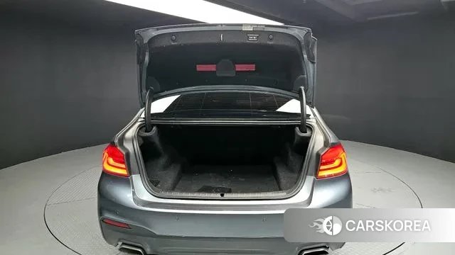 BMW 5 Series (G30) id 3464701 из Кореи 11