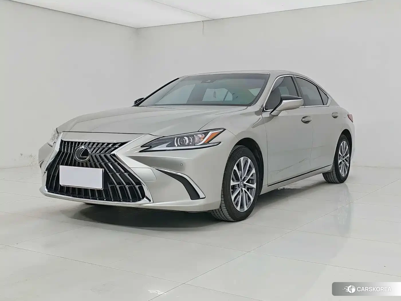 Lexus ES id 4515468 из Китая 11
