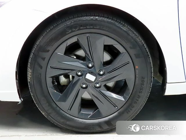 Hyundai Avante (CN7) id 3934520 из Кореи 11