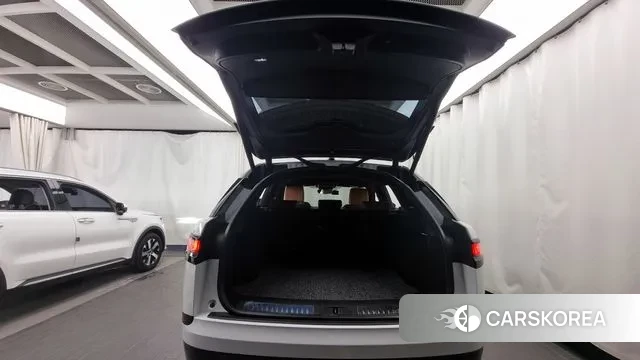 Land Rover Range Rover Velar id 3055699 из Кореи 11