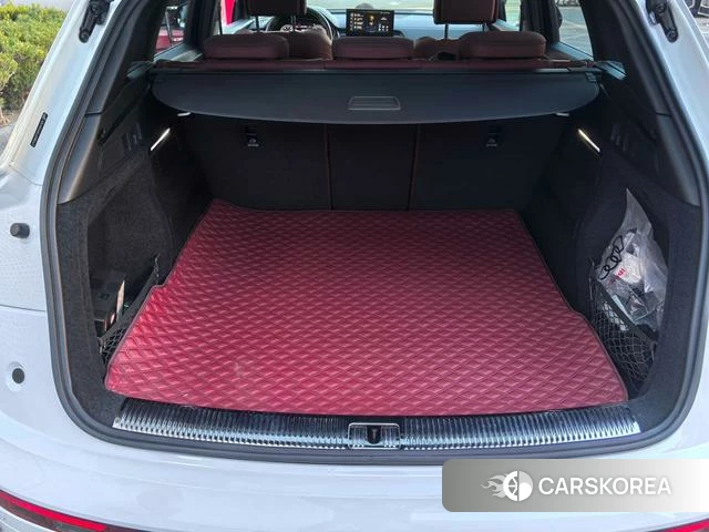 Audi Q5L id 3856105 из Китая 11