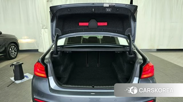 BMW 5 Series (G30) id 3966332 из Кореи 11