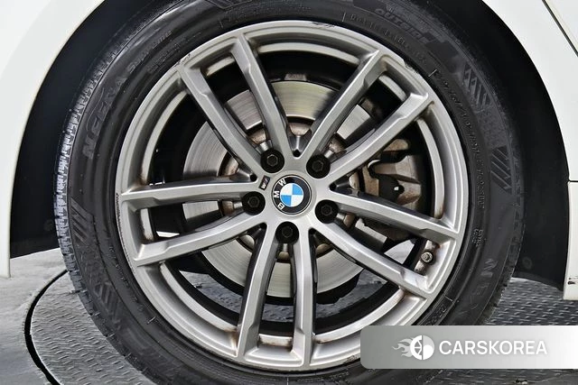BMW 5 Series (G30) id 4356614 из Кореи 11