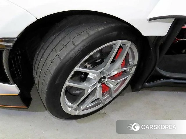 McLaren 765LT id 3953595 из Кореи 11