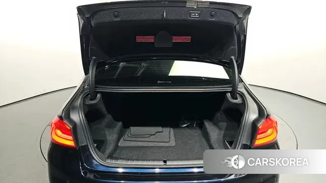 BMW 5 Series (G30) id 2940969 из Кореи 11