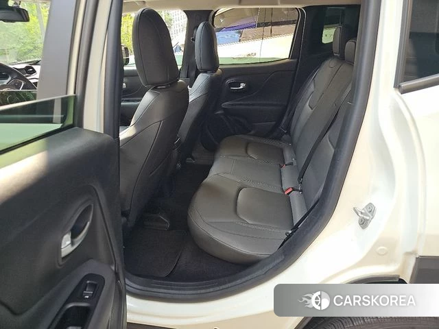 Jeep Renegade id 4732185 из Кореи 11
