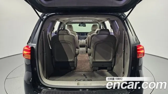 Kia The New Carnival id 2908141 из Кореи 11