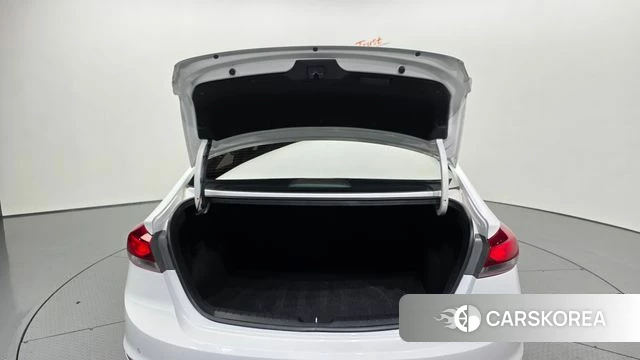 Hyundai Avante AD id 4563468 из Кореи 11