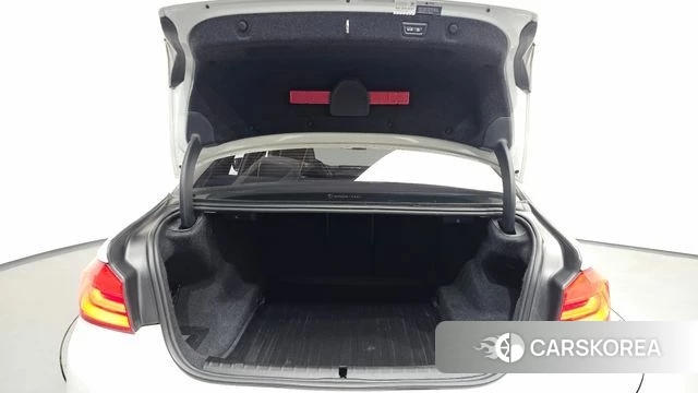 BMW 5 Series (G30) id 3854037 из Кореи 11