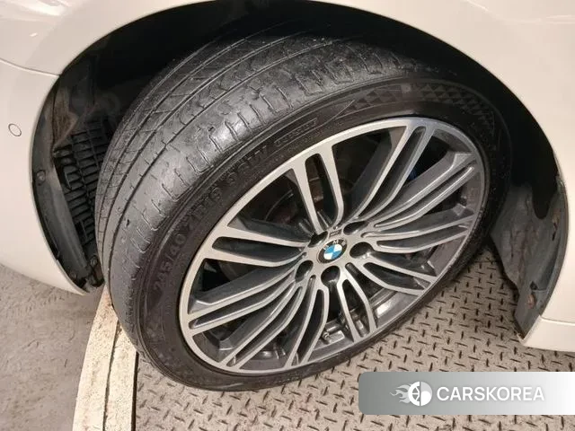 BMW 5 Series (G30) id 3243811 из Кореи 11