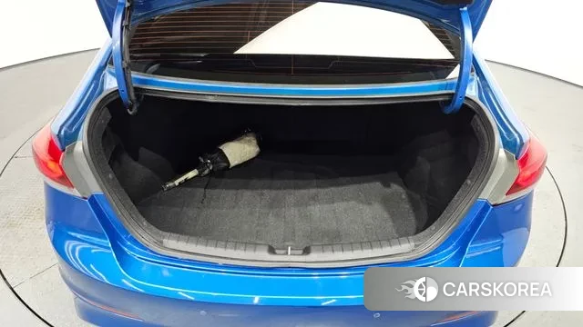 Hyundai Avante AD id 3588680 из Кореи 11