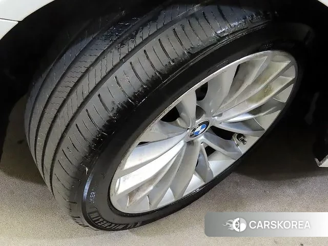 BMW 5 Series (G30) id 3384999 из Кореи 11