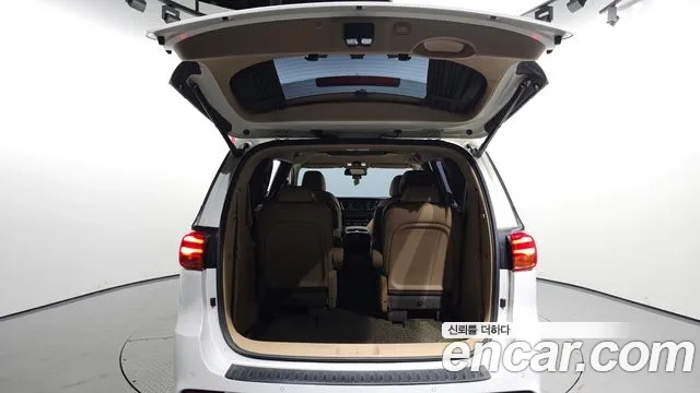 Kia The New Carnival id 2886721 из Кореи 11