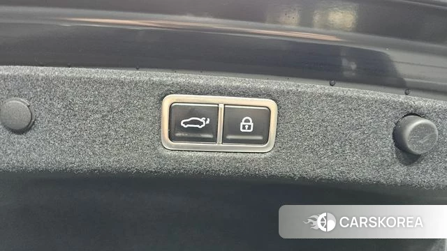 Hyundai Grandeur Hybrid (GN7) id 3810926 из Кореи 11