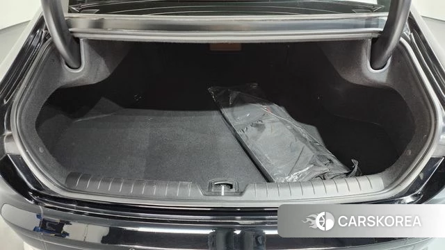 Hyundai Grandeur (GN7) id 3786642 из Кореи 11