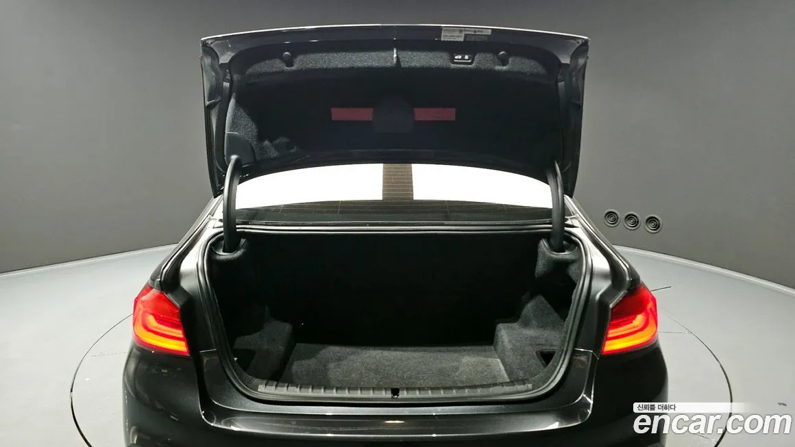 BMW 5 Series (G30) id 1835172 из Кореи 11