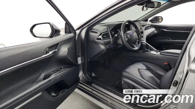 Toyota Camry (XV70) id 2660691 из Кореи 11