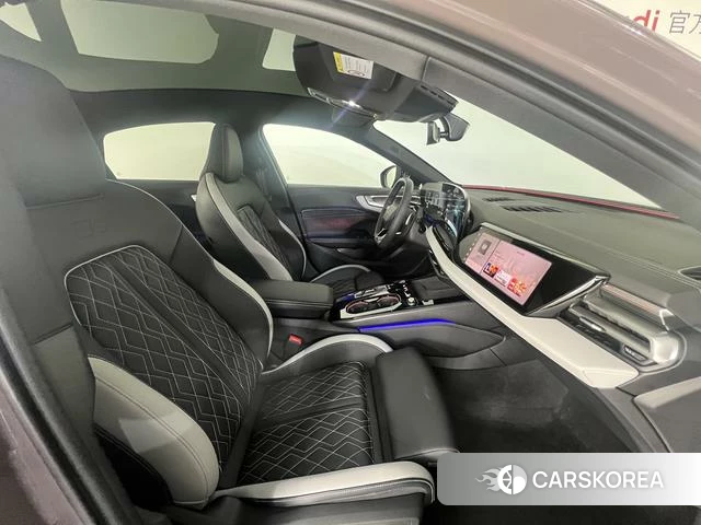 Audi A5L id 4333875 из Китая 11