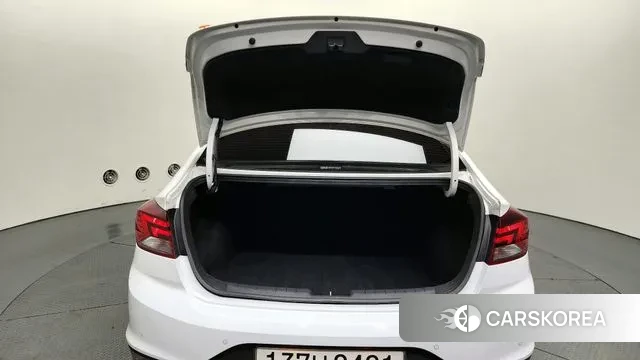 Hyundai The New Avante AD id 3045138 из Кореи 11