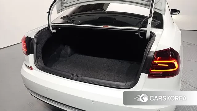 Volkswagen The New Passat id 3357115 из Кореи 11