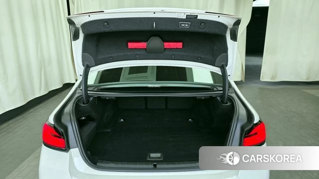 BMW 5 Series (G30) id 3812986 из Кореи 11