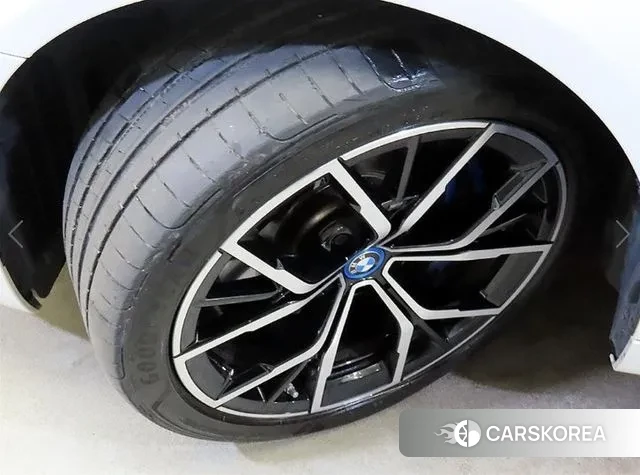 BMW 5 Series (G30) id 3427515 из Кореи 11