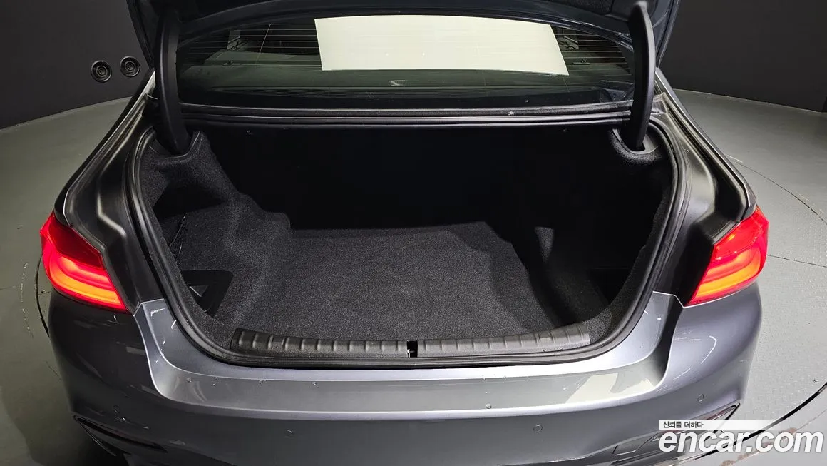 BMW 5 Series (G30) id 1714447 из Кореи 11