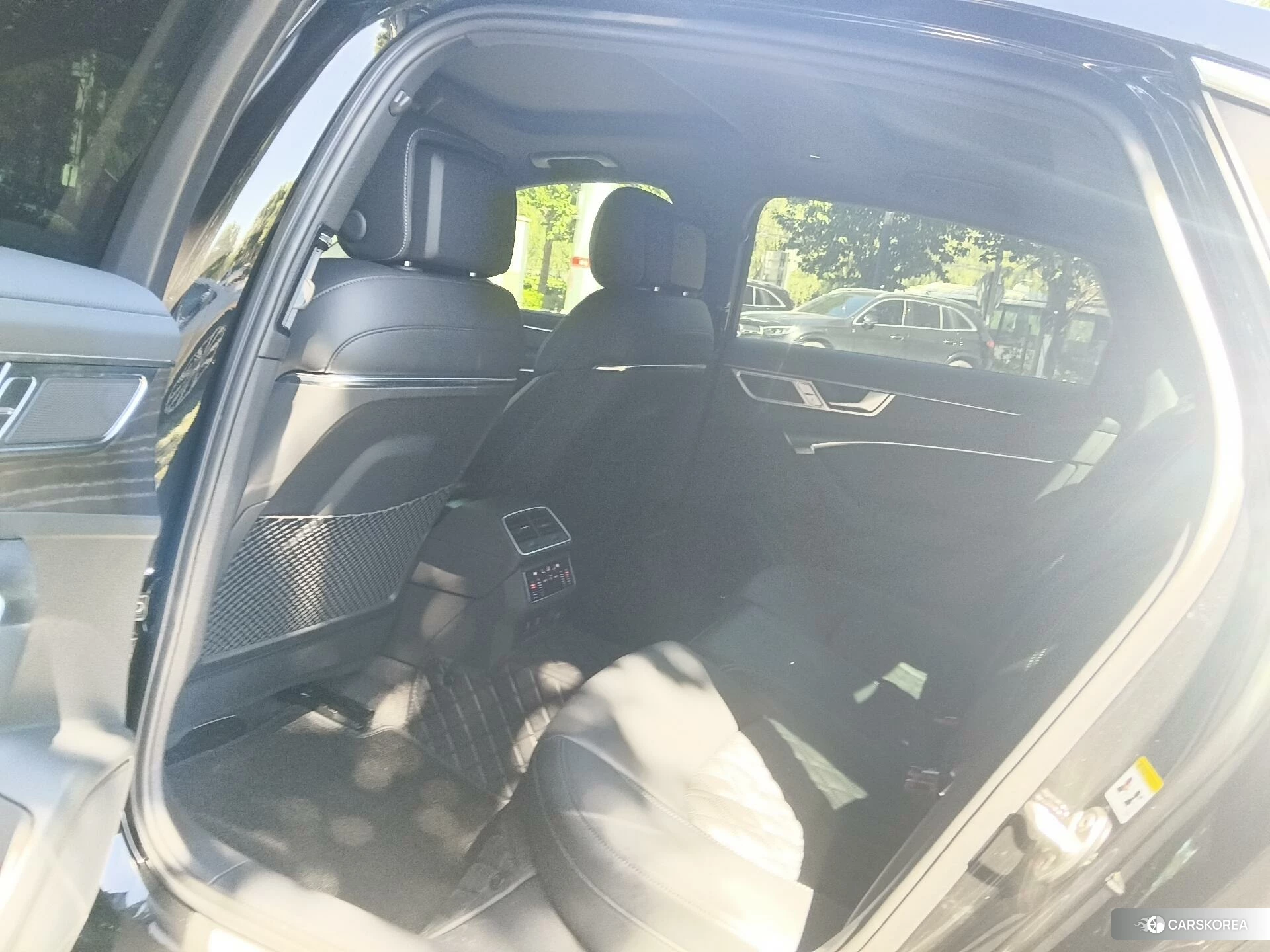 Audi A6L id 4419452 из Китая 11