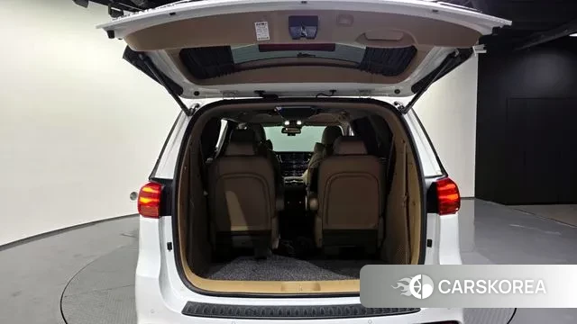 Kia The New Carnival id 3480123 из Кореи 11