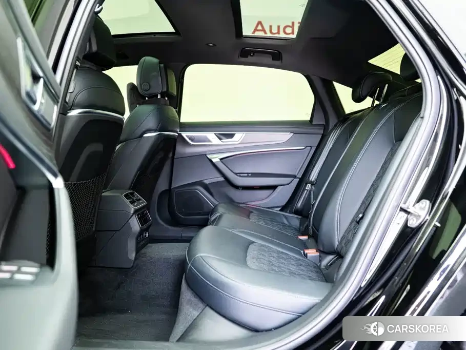 Audi A6L id 4659774 из Китая 11