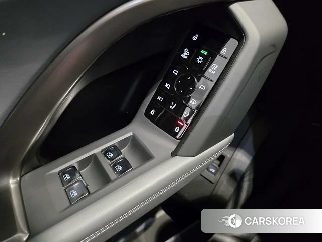 Audi Q5L id 4026794 из Китая 11