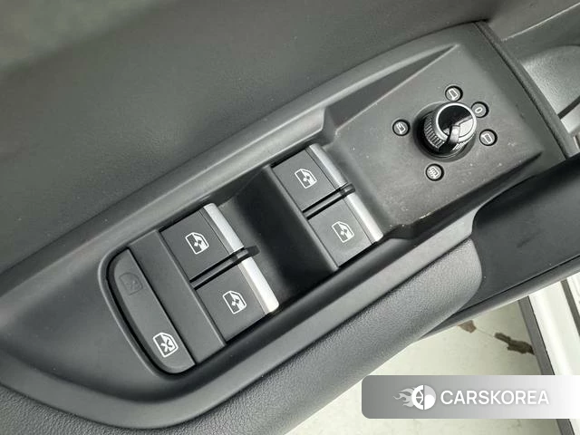 Audi Q5L id 4257311 из Китая 11