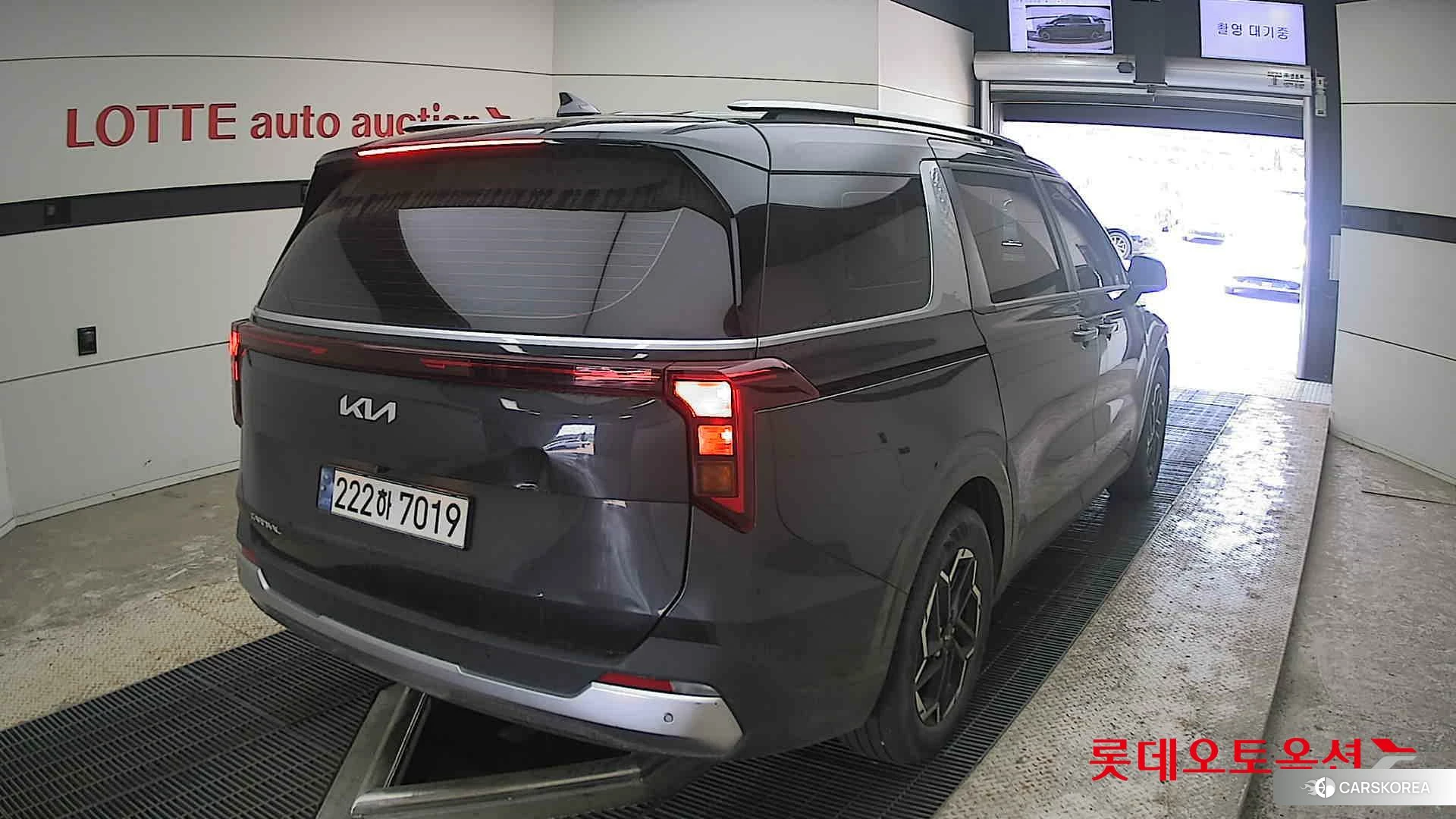 Kia Carnival id 4289532 из Кореи 11